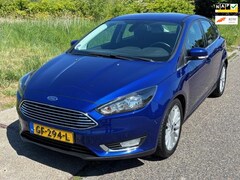 Ford Focus - 1.0 First Edition 3-Drs ECC Navi Audio/CD Cruisecontrol PDC Sportstoelen ESP LMV 17" LED D