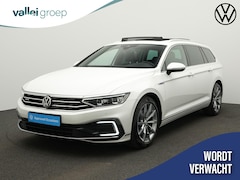 Volkswagen Passat Variant - 1.4 TSI 218 pk DSG PHEV GTE Business | Panoramadak | Trekhaak wegklapbaar | Navigatie Disc