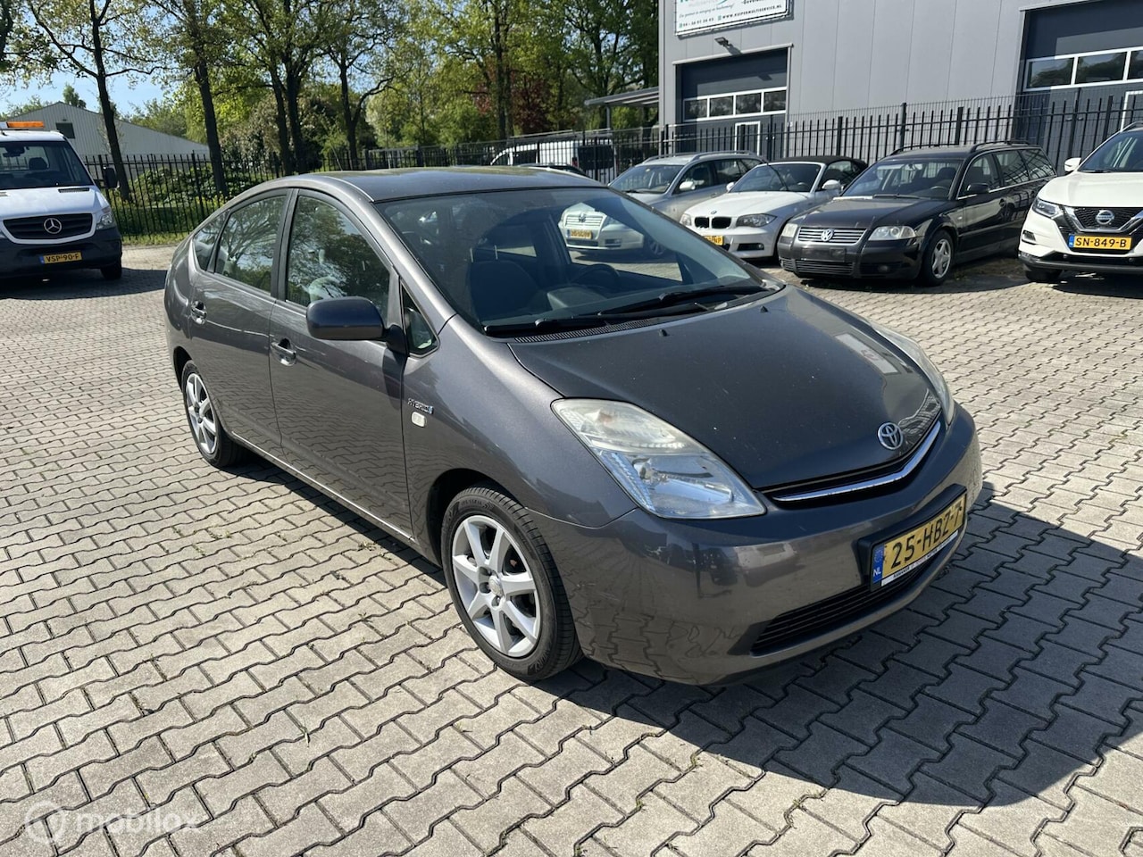Toyota Prius - 1.5 VVT-i Business Edition dealer onderhouden - AutoWereld.nl