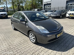 Toyota Prius - 1.5 VVT-i Business Edition dealer onderhouden