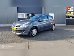 Renault Clio - 1.4-16V Dynamique Luxe