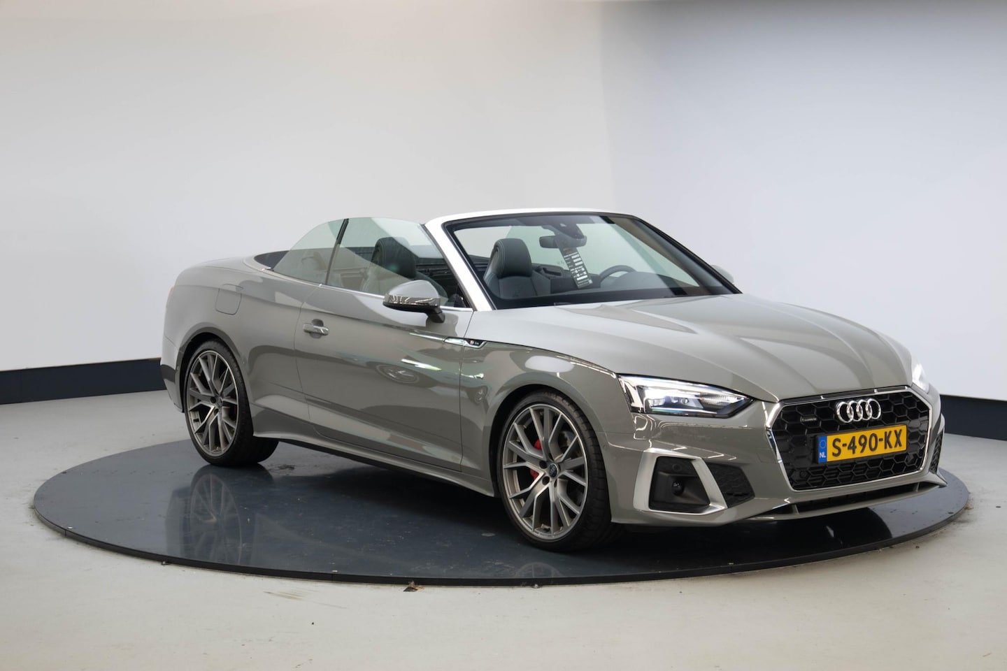 Audi A5 Cabriolet - 40 TFSI quattro S edition | 20 Inch | Parking | Massage | - AutoWereld.nl