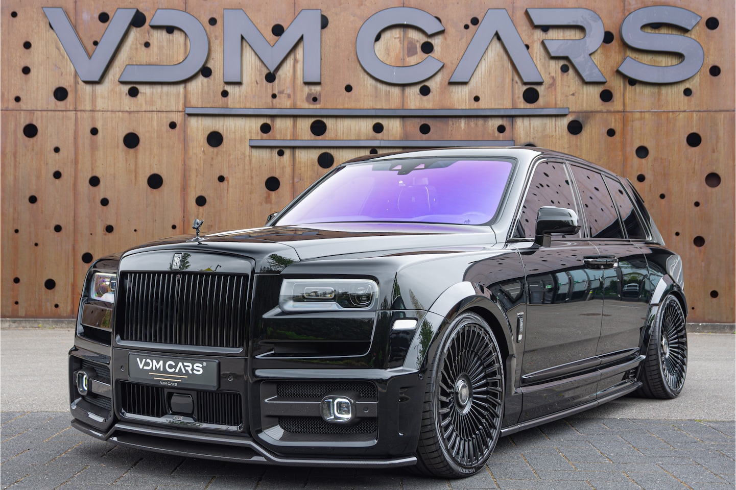 Rolls-Royce Cullinan - 6.75 V12 URBAN WIDETRACK*CARBON*VOSSEN*REAR ENT. - AutoWereld.nl