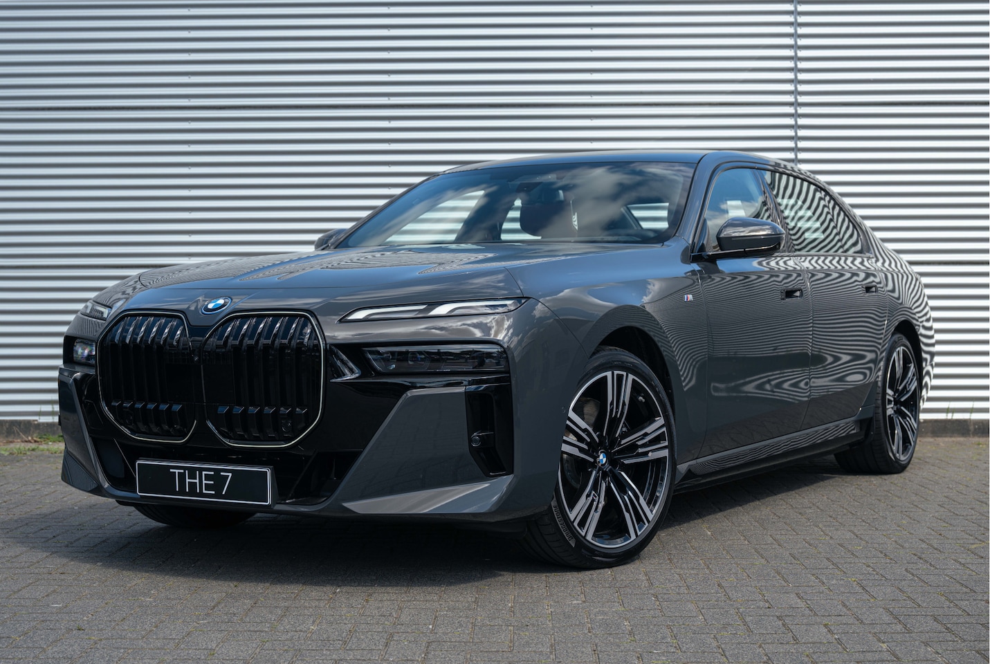 BMW i7 - eDrive50 High Executive M Sport / Panoramadak Sky Lounge / Massagefunctie  / Parking Assis - AutoWereld.nl