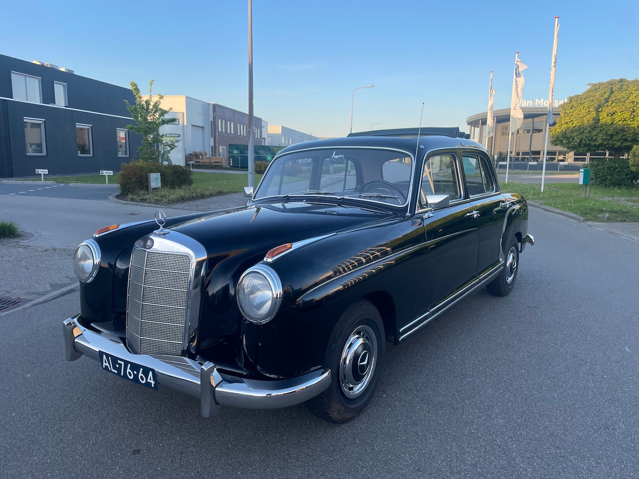 Mercedes-Benz 200-serie - 220S W180 - AutoWereld.nl