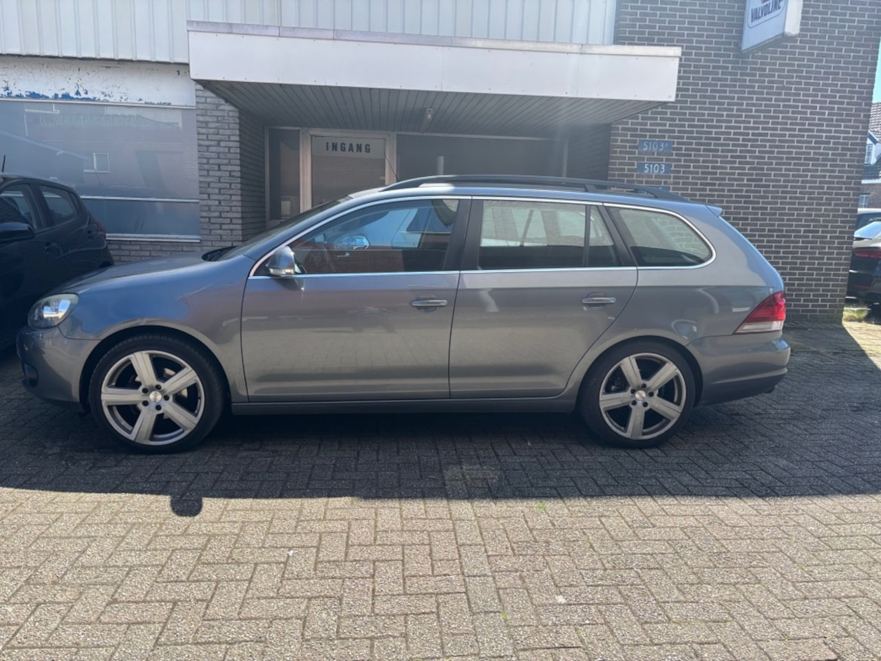Volkswagen Golf Variant - 1.2 TSI Highl. Bl.M | 3 MND GAR | CLIMA | TREKHAAK | SPORTVELGEN - AutoWereld.nl