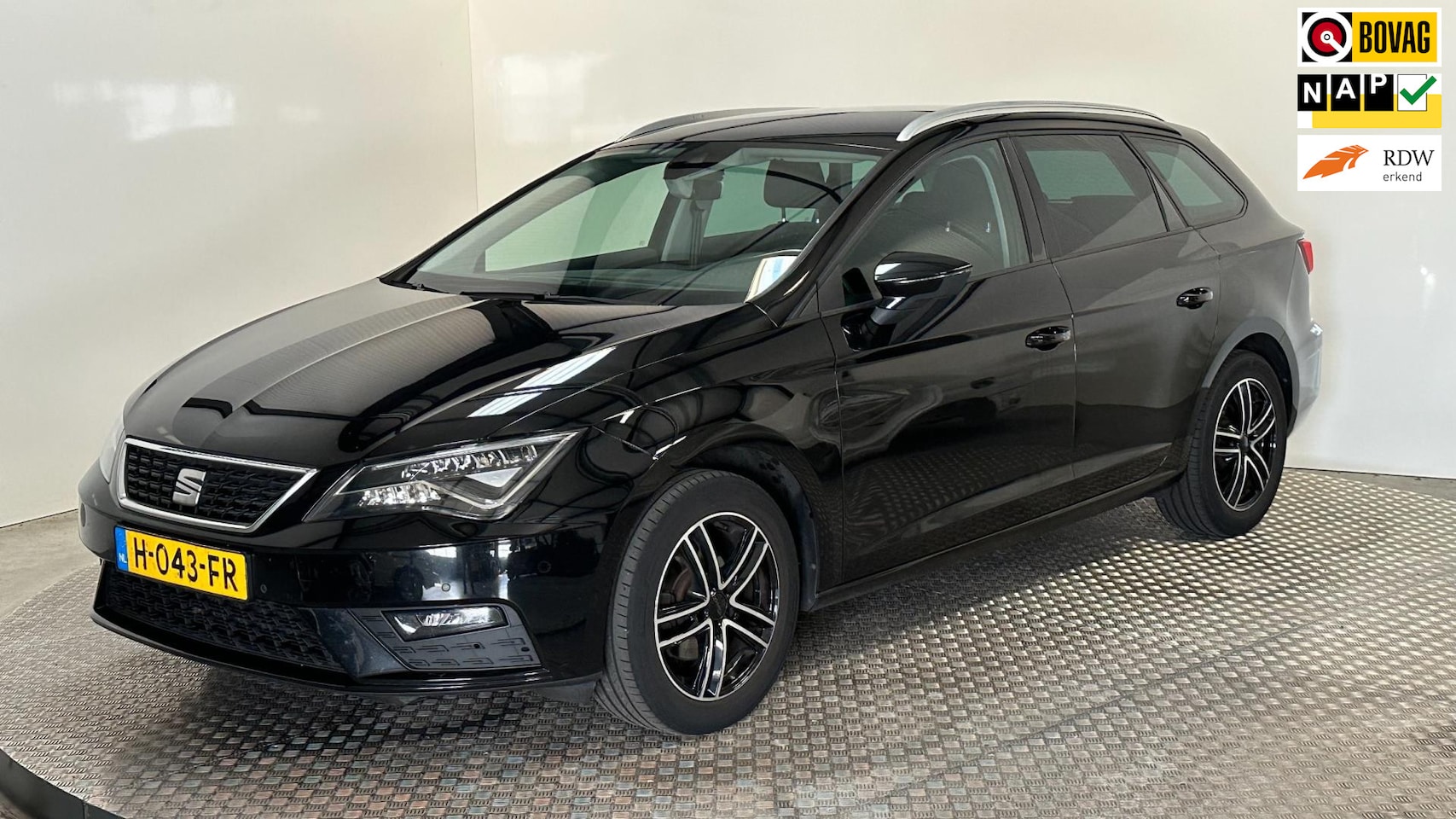 Seat Leon ST - 1.0 TSI Style Ultimate Edition benzine camera parkeersensoren carplay android led matrix c - AutoWereld.nl
