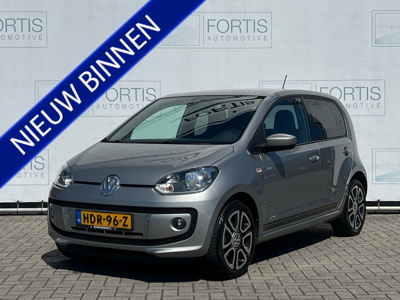 Volkswagen Up! - 1.0 high up! BlueMotion CLUB! STOELVERW | PARKEERSENSOREN | VELGEN | GETINT GLAS | GOED ON - AutoWereld.nl