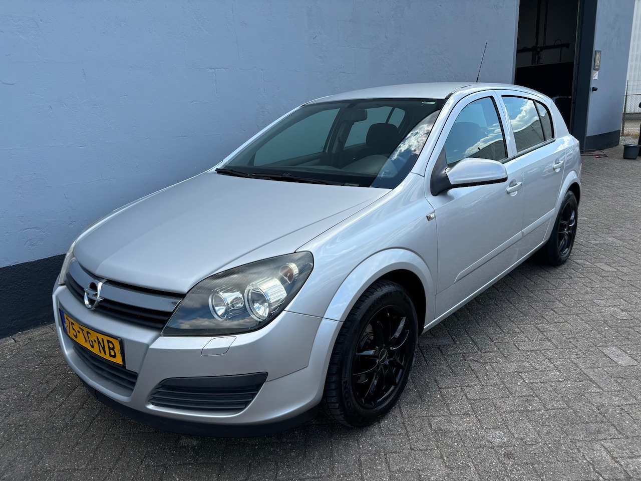Opel Astra - 1.4 Edition 5-Deurs - Airco - LMV - AutoWereld.nl