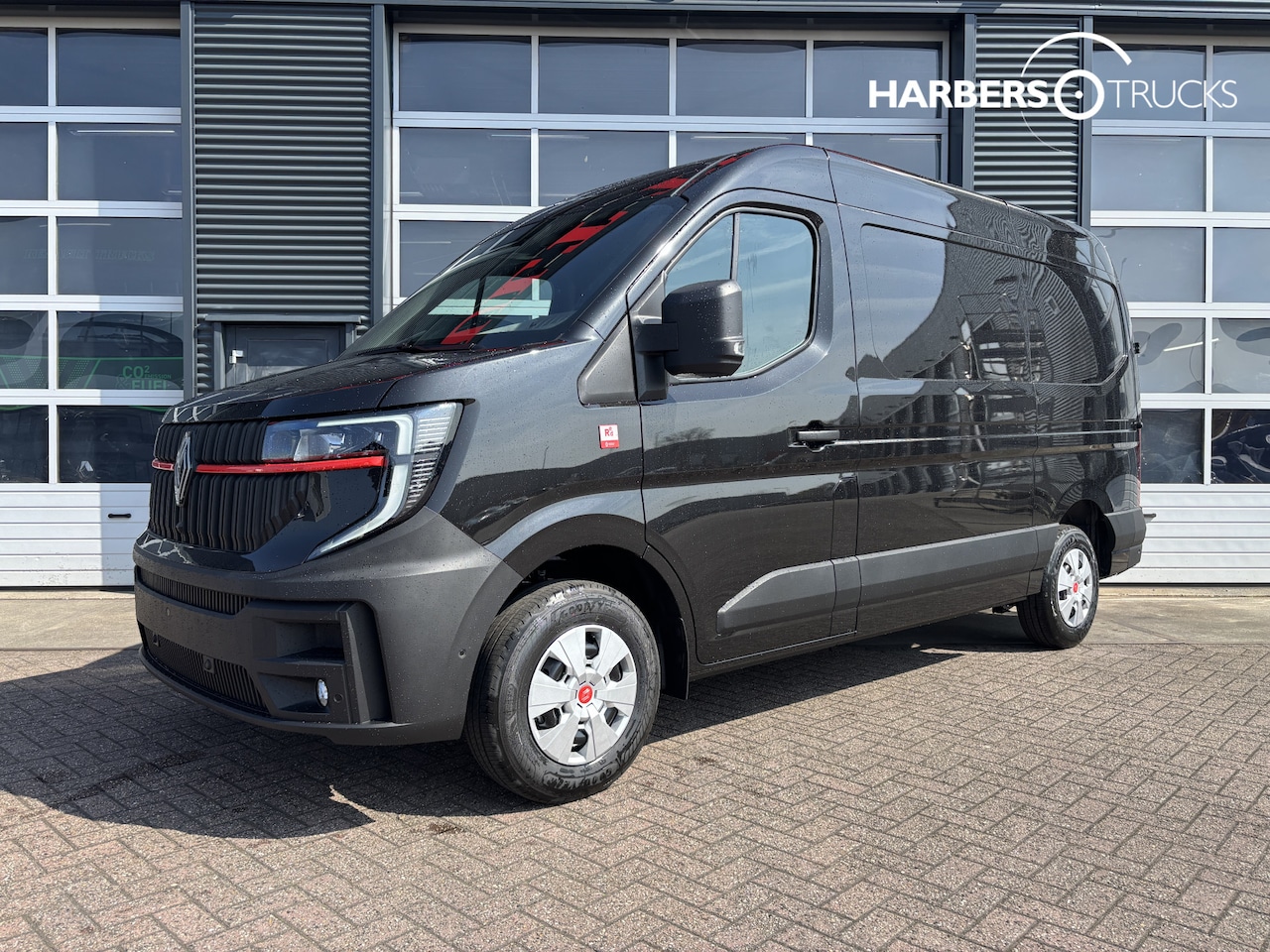 Renault Master - Red Edition 150PK *** Primeur AUTOMAAT *** LUXE UItvoering! - AutoWereld.nl