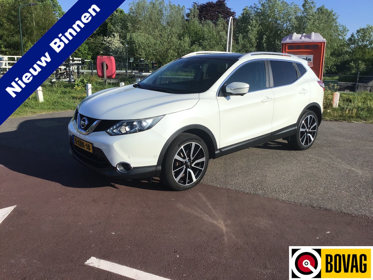 Nissan Qashqai - 1.2 Premier Edition Bj2014 panoramadak camera apk - AutoWereld.nl