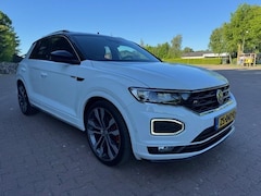 Volkswagen T-Roc - 1.5TSI 150PK SPORT BUSINESS R-LINE PANO/VIRTDASH/LEER/XENON/CAM/ACARPLAY