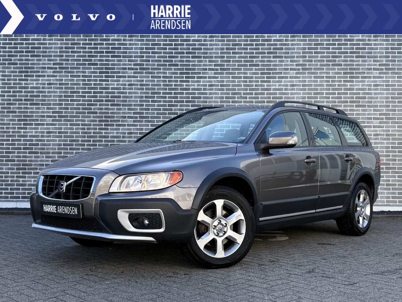Volvo XC70 - 2.4 D5 AWD Momentum - AutoWereld.nl