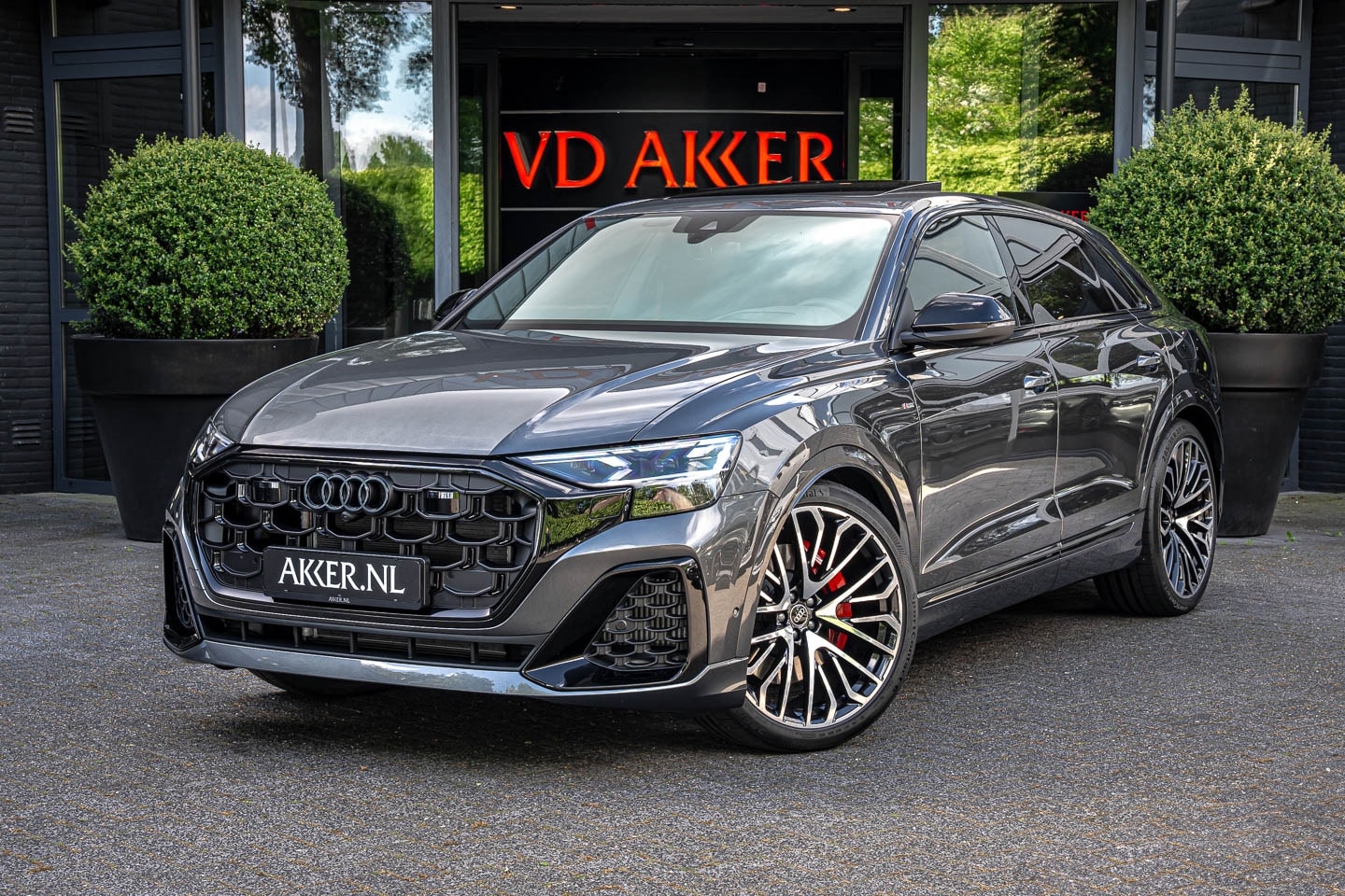 Audi Q8 - 60 TFSI e Vierwielsturing | Head-up | Verl. Garantie | Massage | 23 Inch - AutoWereld.nl