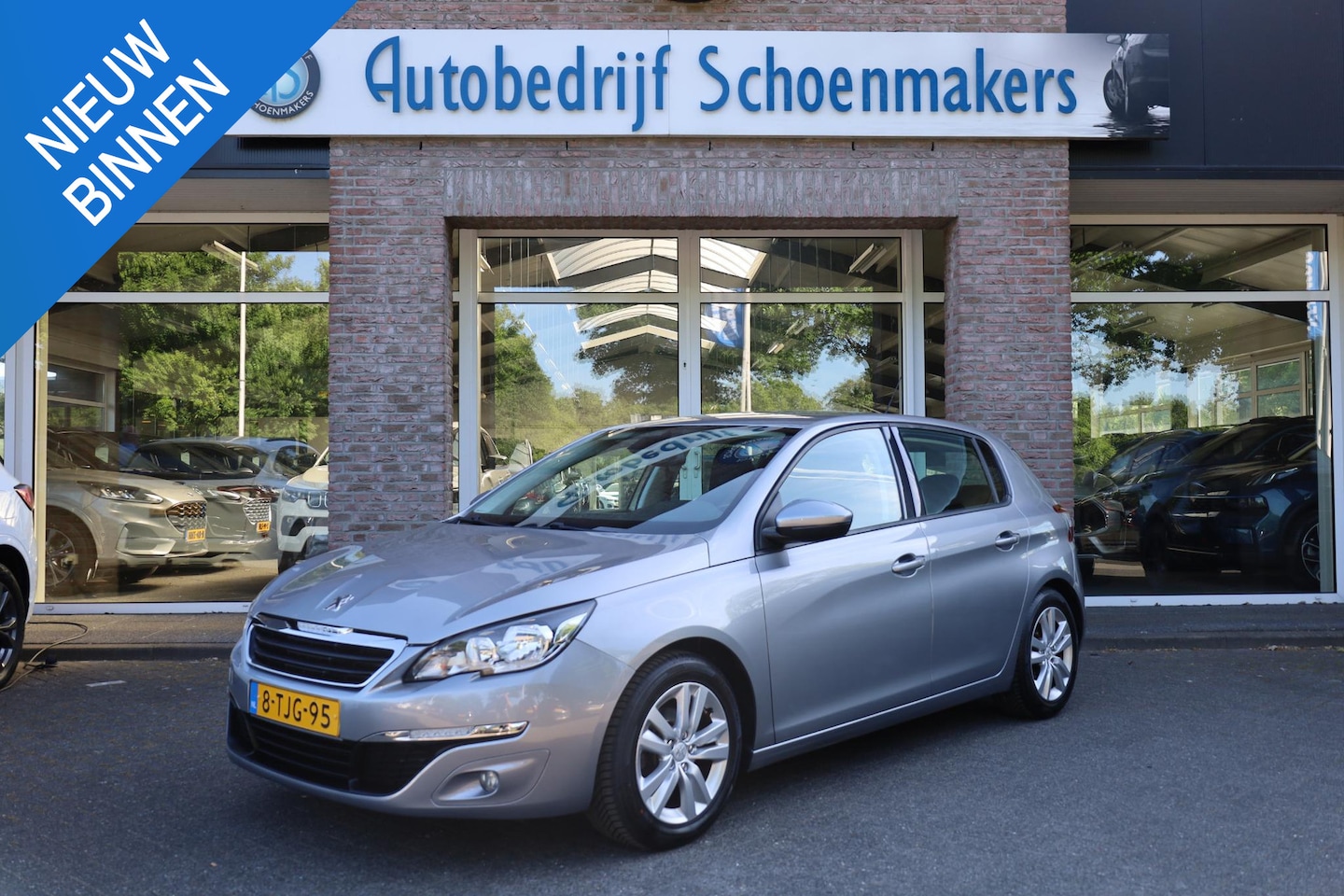 Peugeot 308 - 1.2 VTi Active TREKHAAK CRUISE NAVI PDC CLIMA LMV NAP ENZ. - AutoWereld.nl