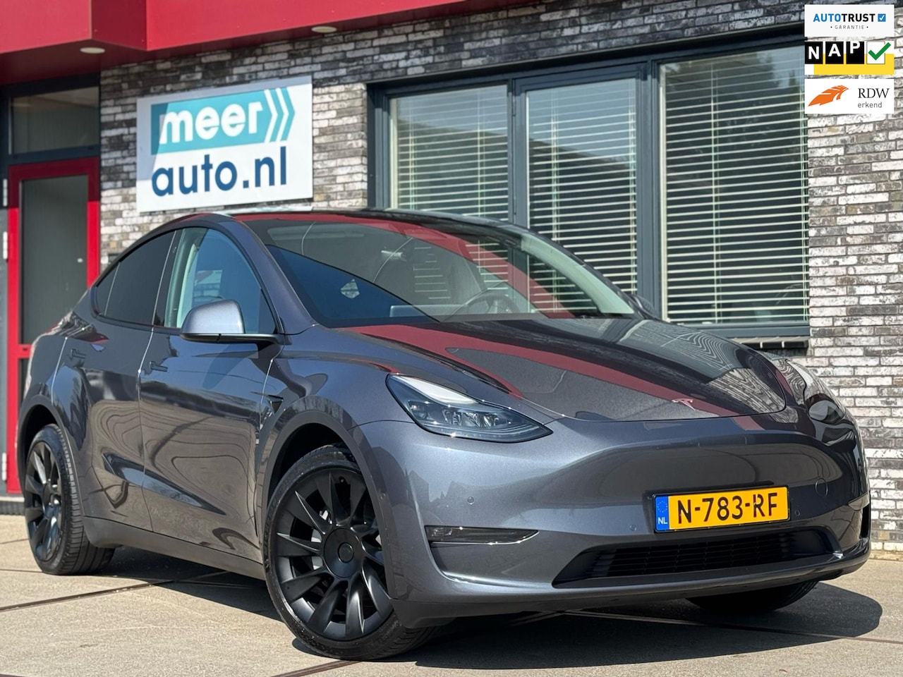 Tesla Model Y - Long Range AWD 75 kWh AUTOPILOT l TREKHAAK l PANO l 20INCH l ORG.NL l INCL.BTW - AutoWereld.nl
