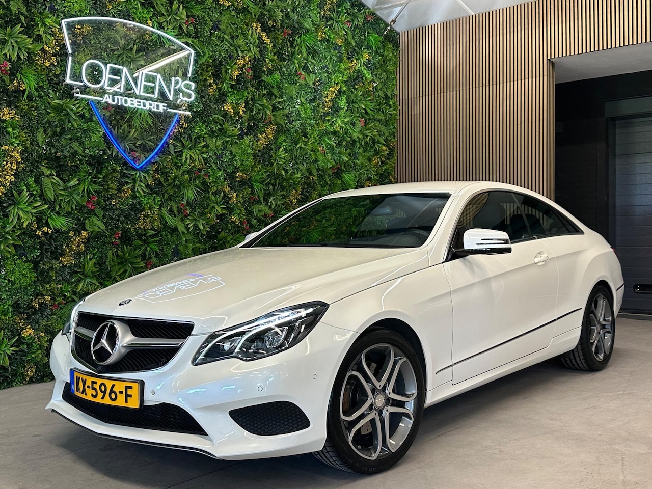 Mercedes-Benz E-klasse Coupé - 250 Prestige / 360 Camera / Stoelver / 211PK - AutoWereld.nl