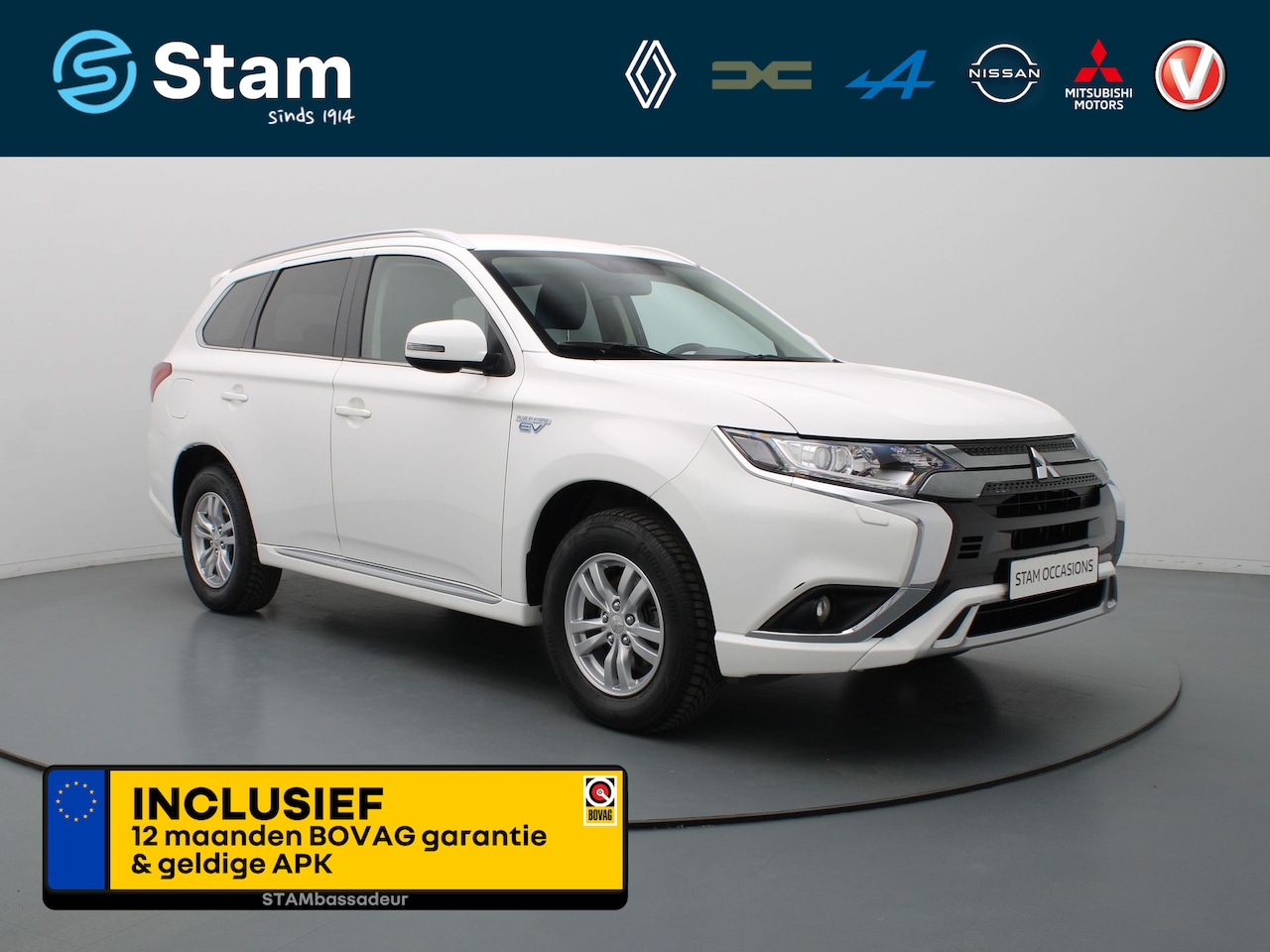 Mitsubishi Outlander - 2.4 PHEV Pure Camera | Climate | Cruise | Parkeersens. achter | Trekhaak - AutoWereld.nl