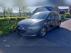 Volkswagen Golf - 1.5 eHybrid Move 27049 KM CLIMA/NAVI/PANO/DSG BJ 2023