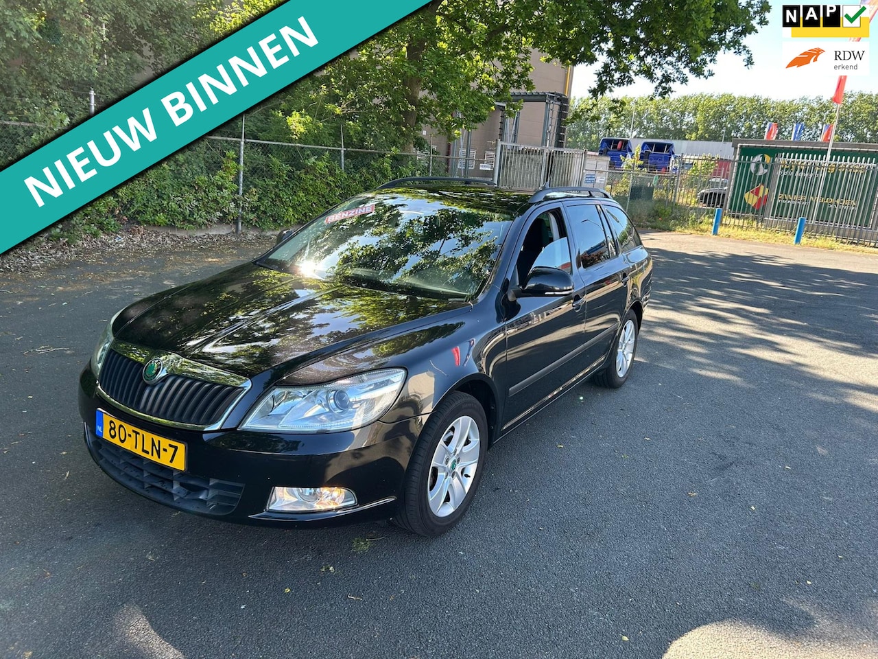 Skoda Octavia Combi - 1.2 TSI Ambition Business Line NETTE AUTO RIJDT EN SCHAKELT GOED - AutoWereld.nl