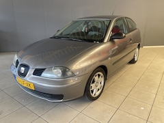 Seat Ibiza - 1.2-12V Stella Vrijwel nieuwe APK, van buiten keurige auto. Lage meeneemprijs: een vlek in