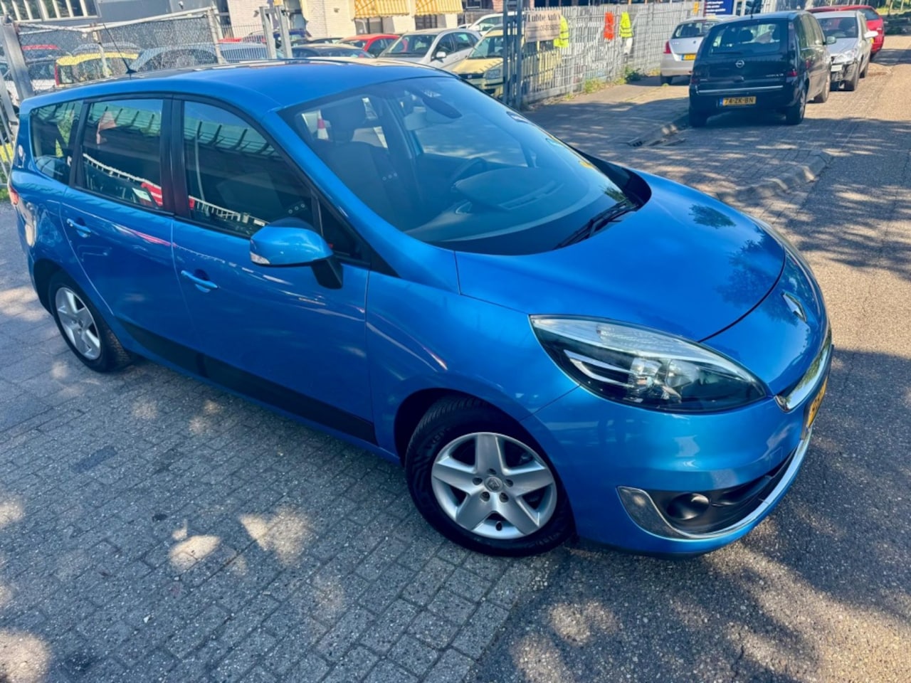 Renault Grand Scénic - 1.5 dCi Express. 7p. 1.5 dCi Express. 7p. - AutoWereld.nl