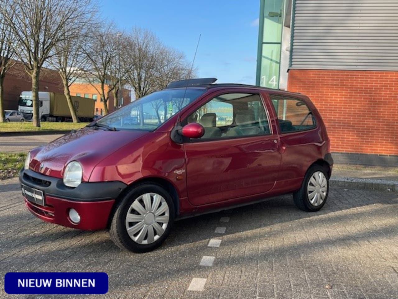 Renault Twingo - 1.2 Cinétic Quickshift 5 | KM 197337 NAP | APK TM 12/10/25 GLAZEN PANARAMADAK EL.RAMEN & E - AutoWereld.nl
