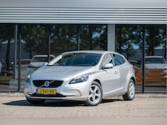 Volvo V40 - 1.6 T2 Momentum | Navi | Stoelverw. | PDC | Cruise | Verwarmde voorruit