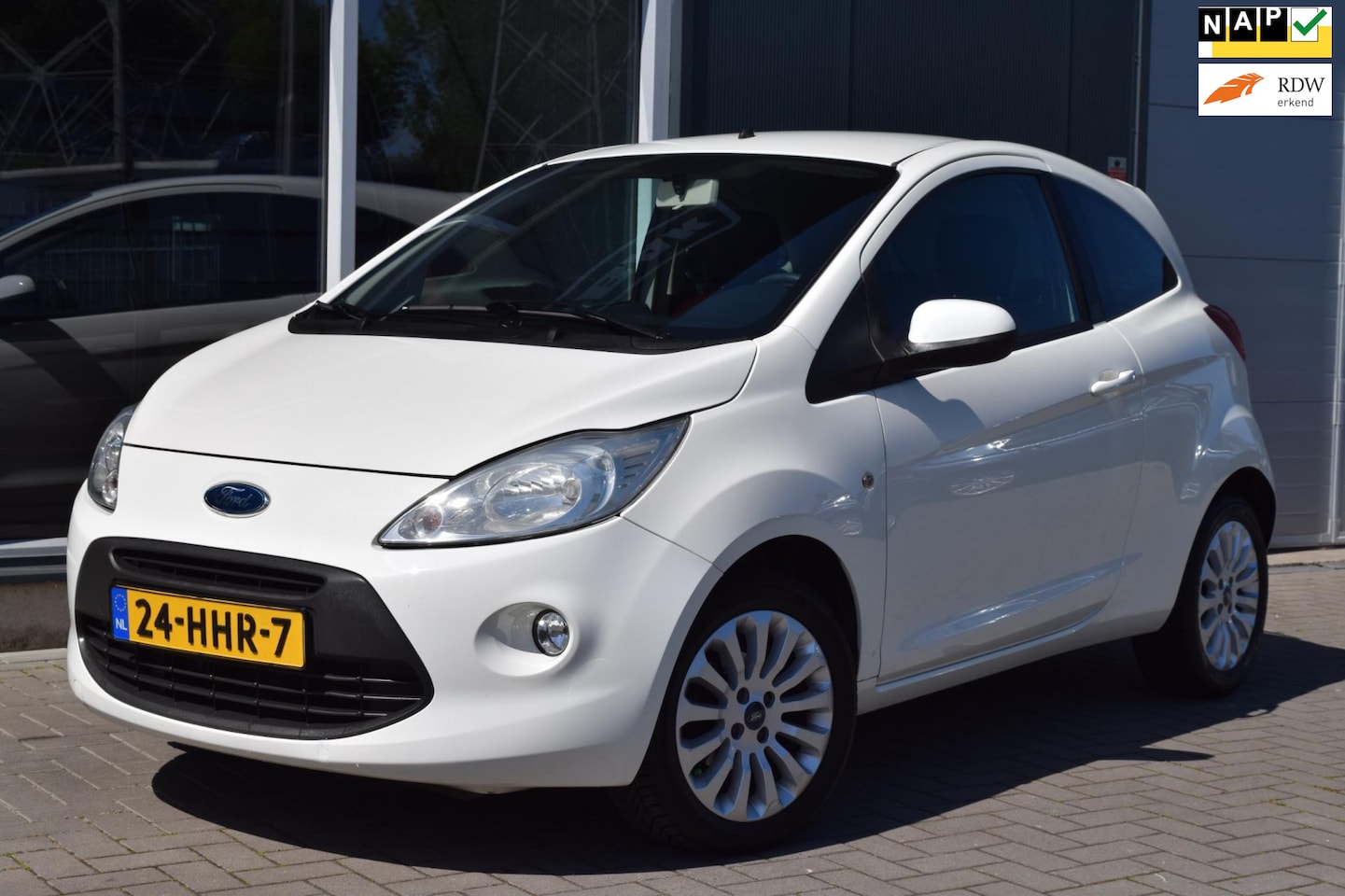Ford Ka - 1.2 Titanium | Airco | Elek-Pakket | NAP + APK 5-2026 - AutoWereld.nl