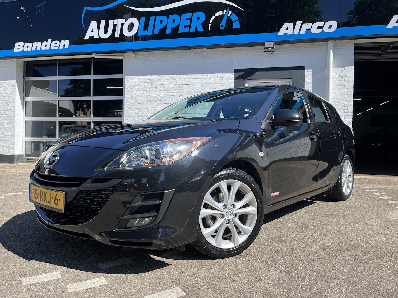 Mazda 3 - 1.6 GT-M Line /Airco/5 drs/Lm velgen/All season banden - AutoWereld.nl