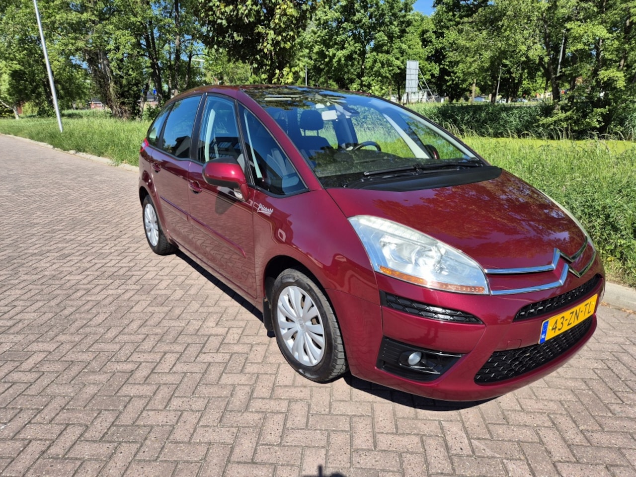 Citroën C4 Picasso - 1.8-16V Ambiance 5p. 1.8-16V Ambiance 5p. - AutoWereld.nl