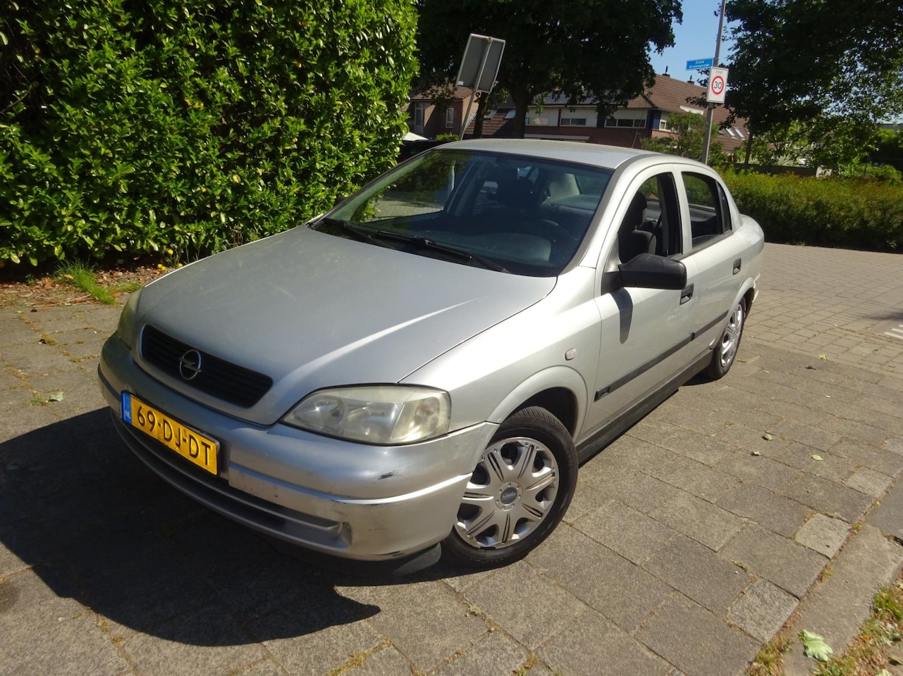 Opel Astra - 1.8-16V Club AUTOMAAT MET JAAR APK - AutoWereld.nl