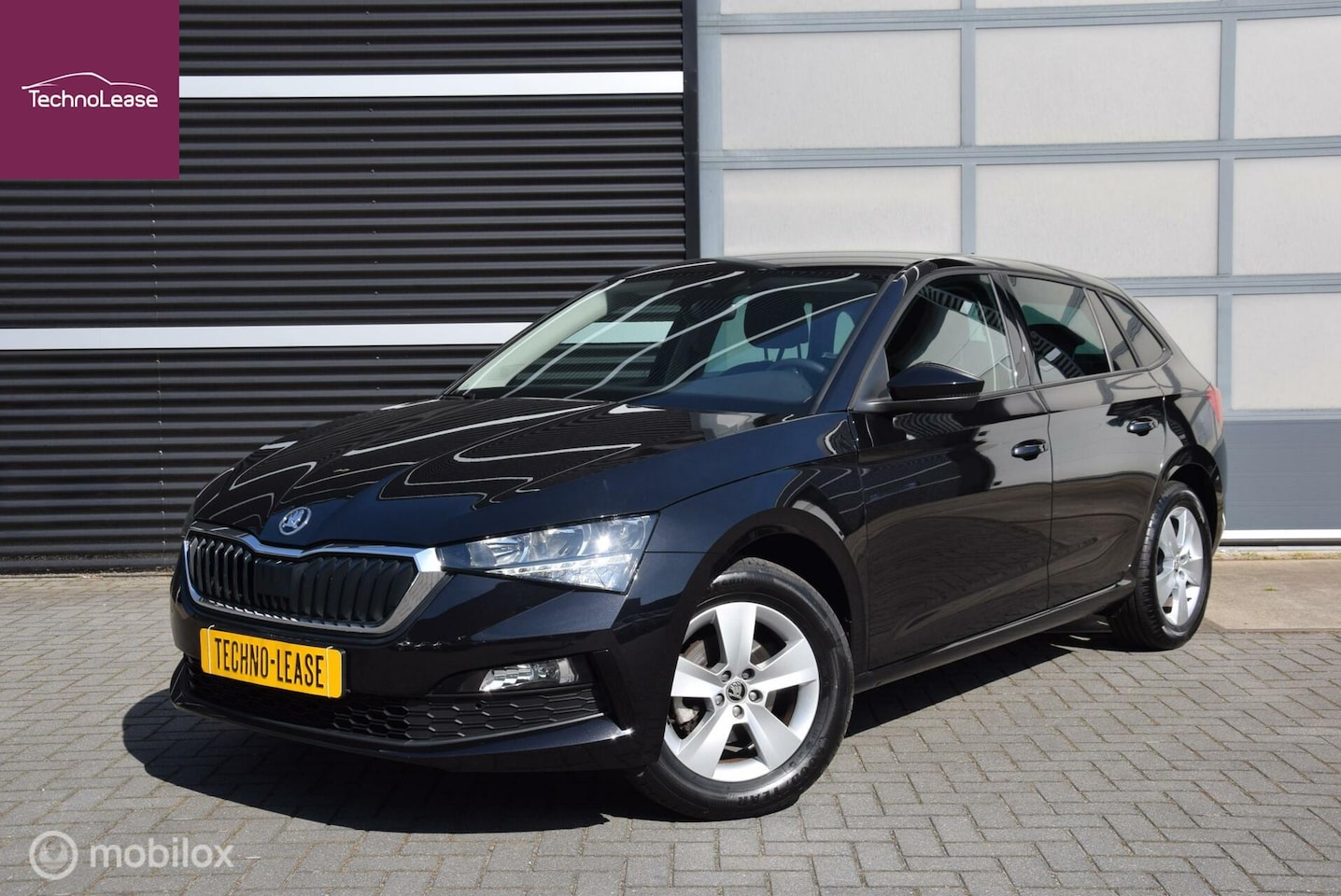 Skoda Scala - 1.0 TSI Ambition Apple Carplay / Android Auto Parkeersensoren - AutoWereld.nl