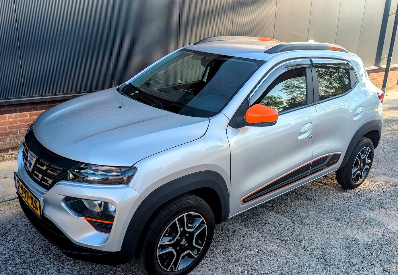 Dacia Spring - Comfort Plus - AutoWereld.nl