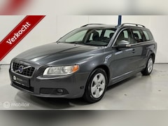 Volvo V70 - 2.5FT Momentum AUTOMAAT / YOUNGTIMER
