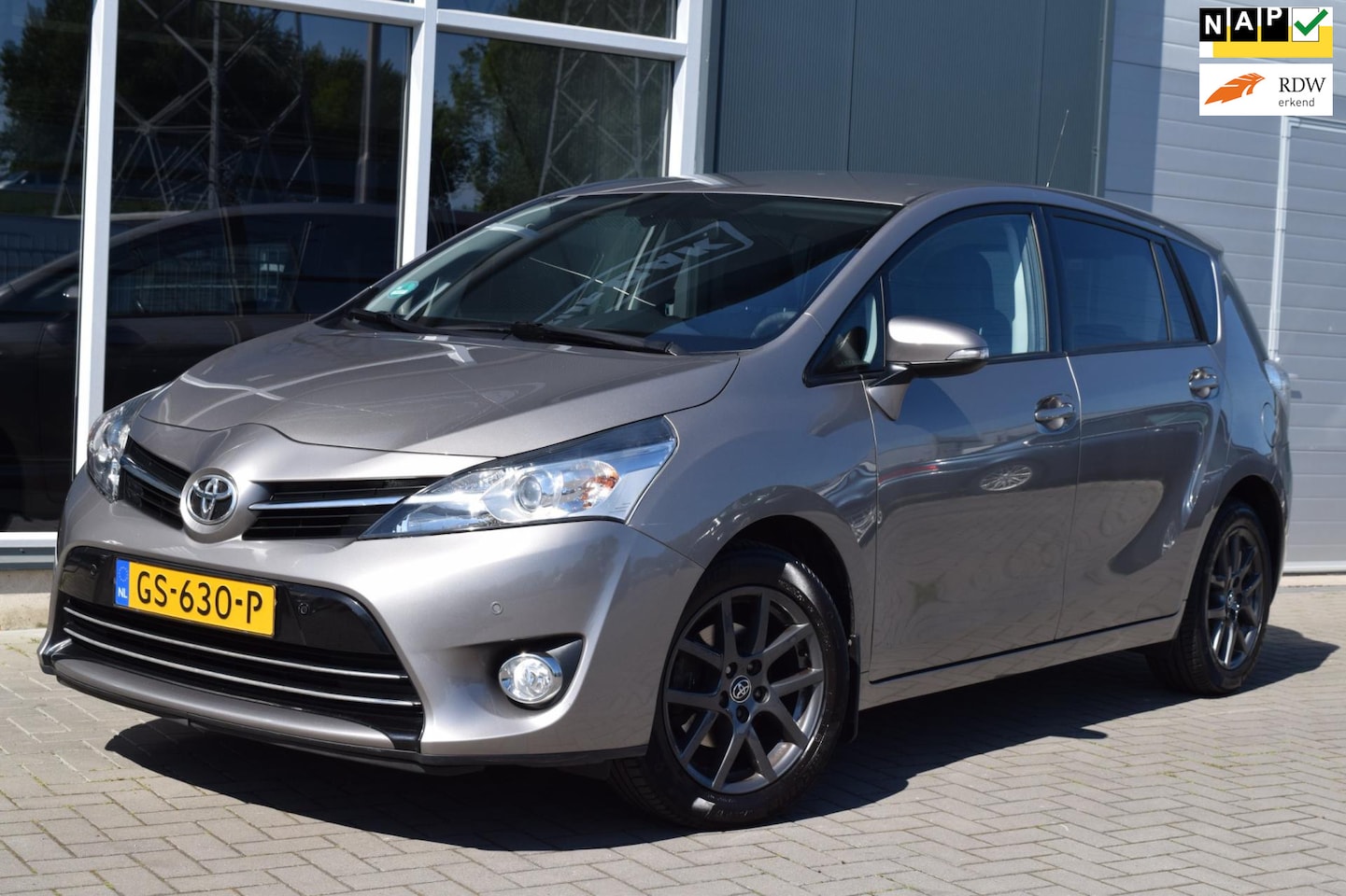Toyota Verso - 1.8 VVT-i Business 7 Persoons | Clima | Navi | APK 5-2026 ! - AutoWereld.nl