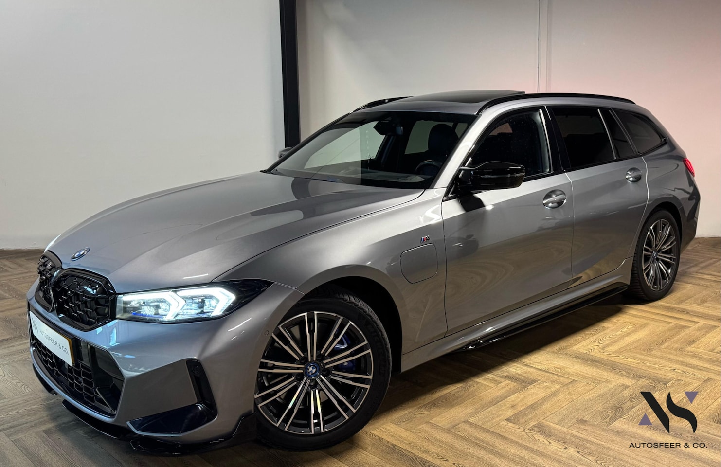 BMW 3-serie Touring - 330e PANO HEAD-UP 360 VOL' - AutoWereld.nl