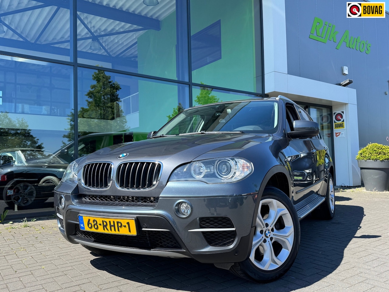 BMW X5 - XDrive35i * Leder * 19 Inch * Trekhaak * PDC 2X - AutoWereld.nl