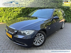 BMW 3-serie Touring - 325i Business Line I Navigatie I