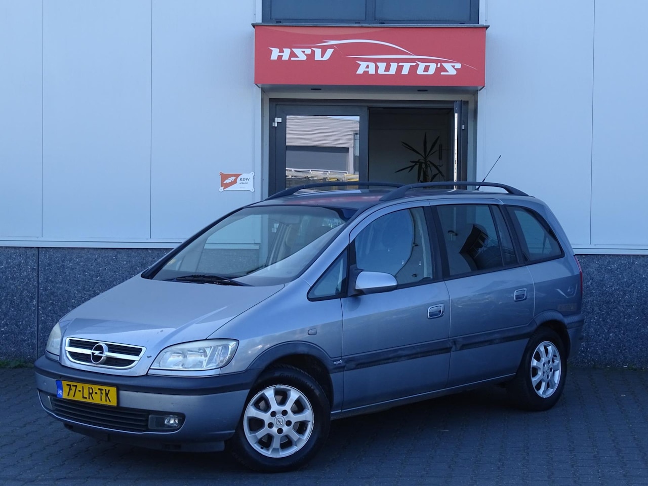 Opel Zafira - 1.8-16V Elegance 7p airco LM 4-deurs - AutoWereld.nl