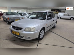 Hyundai Accent - 1.5i LS automaat AIRCO
