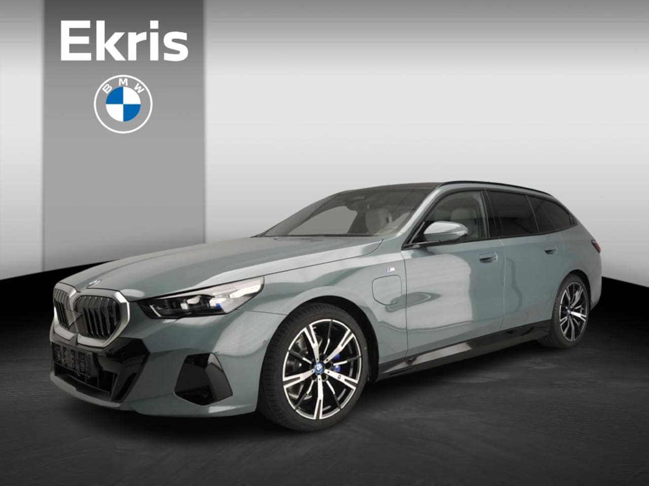 BMW 5-serie Touring - 530e | M Sportpakket | Innovation Pack | Travel Pack | Comfort Pack - AutoWereld.nl