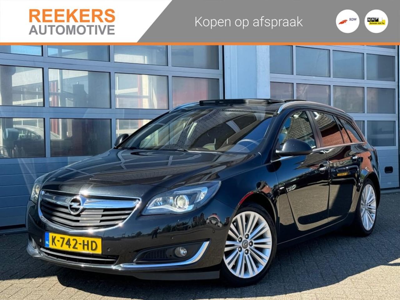 Opel Insignia - 2.0 T COSMO 4X4 AUT. Pano trekhaak - AutoWereld.nl
