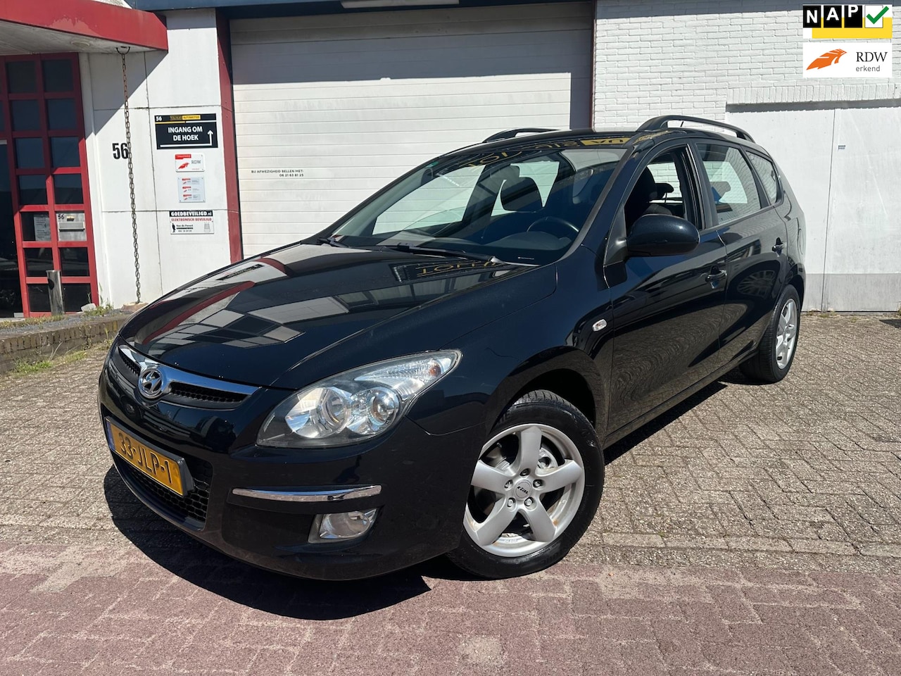 Hyundai i30 CW - 1.4i Blue Dynamic |NIEUW APK|LUXE UITV|AIRCO |PARKEER SENSOREN| LM VELGEN| - AutoWereld.nl