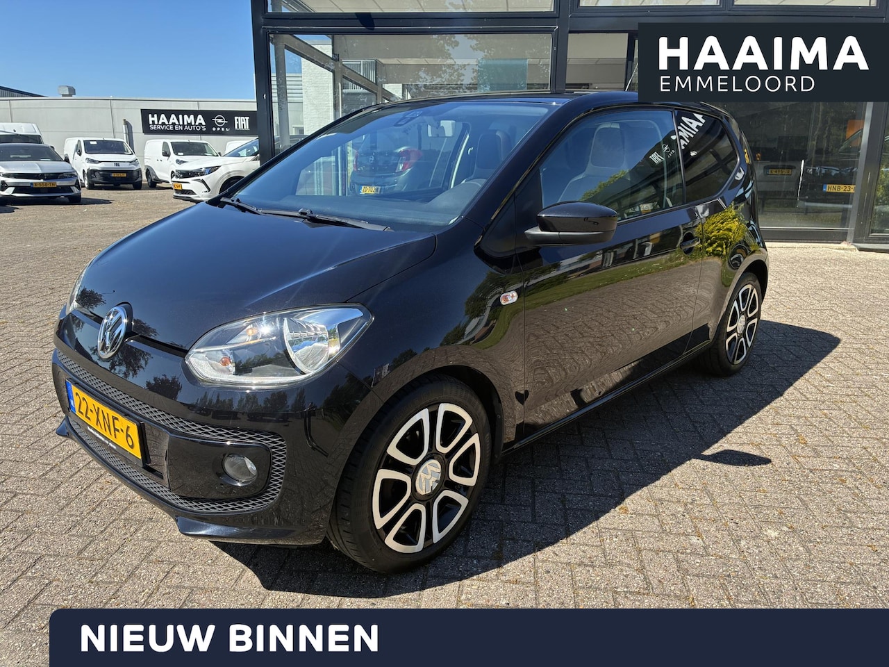 Volkswagen Up! - 1.0 high up! BlueMotion | Airconditioning | Elektrisch glazen panorama-dak | Executive-pak - AutoWereld.nl