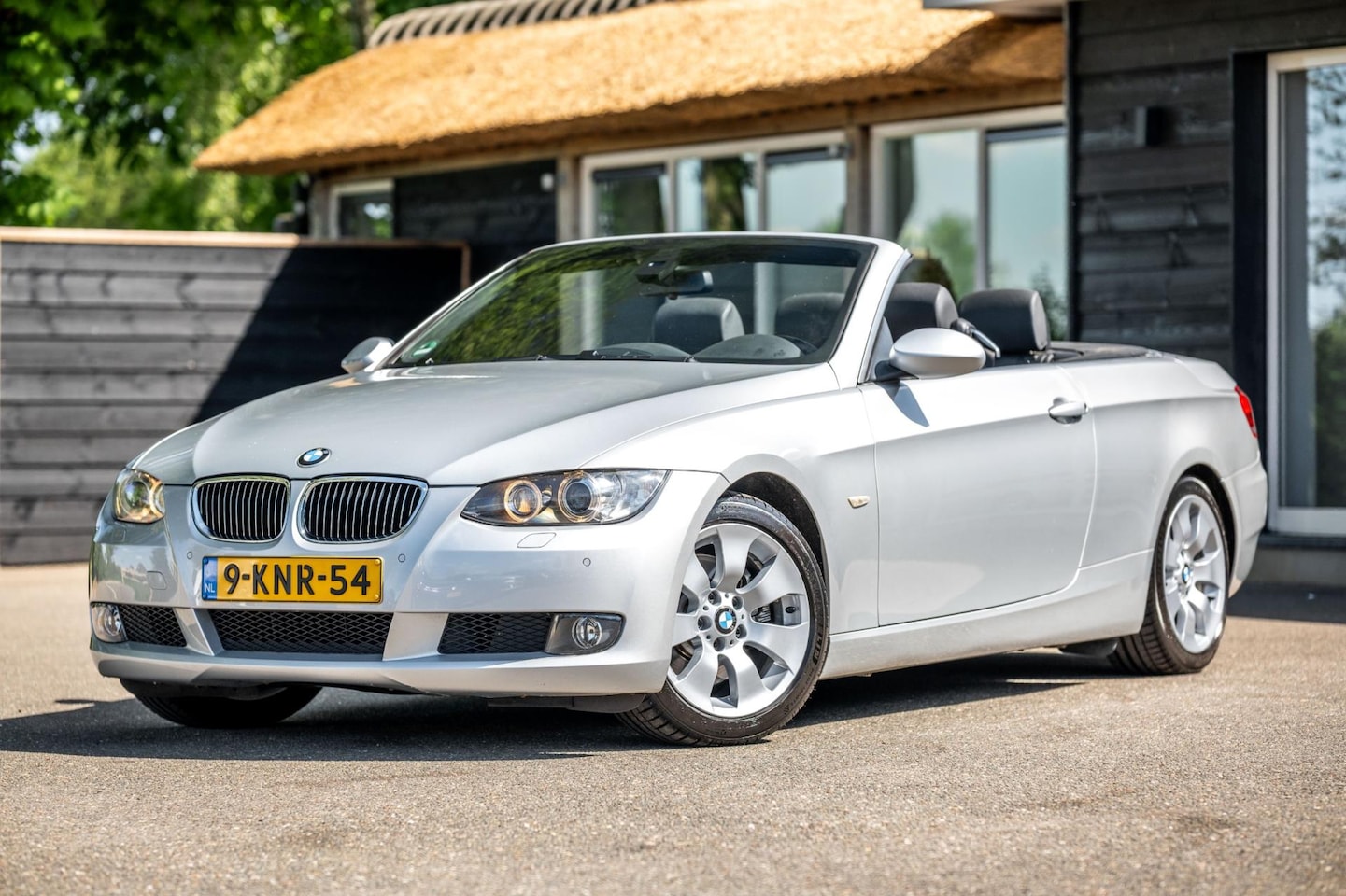 BMW 3-serie Cabrio - 325i I Leder I Sportstoelen I Climate I Cruise I Stoelverwarming / Xenon) - AutoWereld.nl