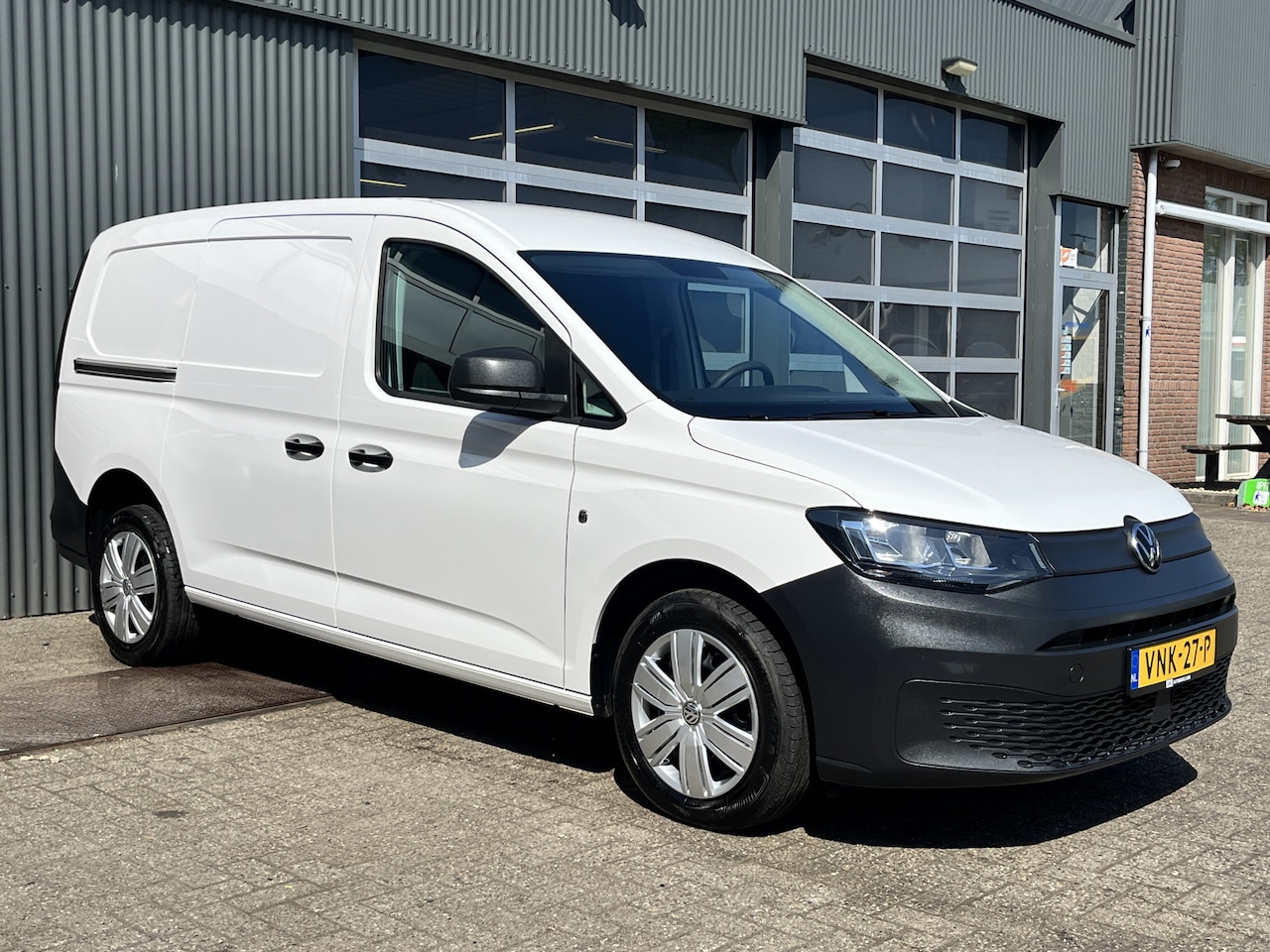 Volkswagen Caddy Cargo Maxi - 2.0 TDI L2 Airco Trekhaak 1500kg trekgewicht Telefoonvoorbereiding Schuifdeur Houten laadv - AutoWereld.nl