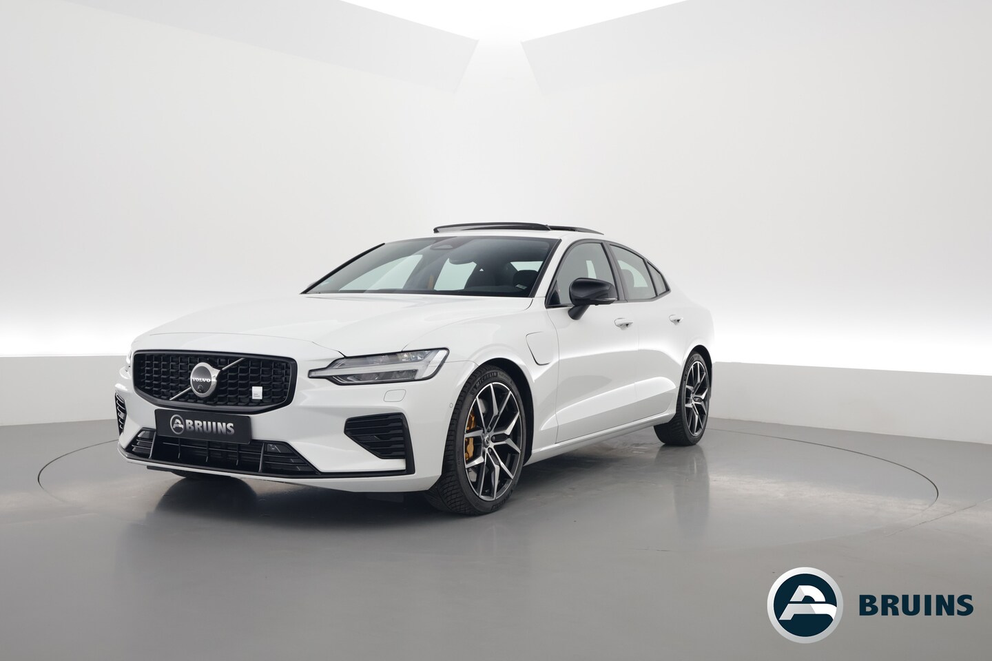 Volvo S60 - 2.0 T8 AWD Polestar Engineered | Öhlins | Pano-dak | Bowers & Wilkins Audio | 360 camera | - AutoWereld.nl