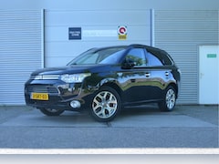 Mitsubishi Outlander - 2.0 PHEV Instyle Pano, Alu, Navi, Trekhaak (1.500kg)