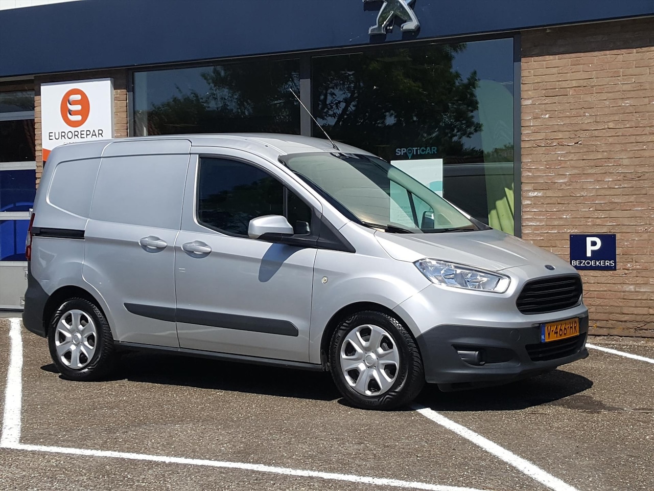 Ford Transit Courier - GB TREND 1.5 TDCi Duratorq 75pk S&S euro6 AIRCO | TREKHAAK || - AutoWereld.nl